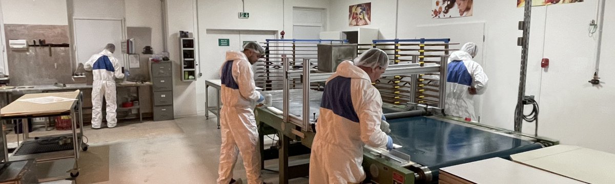 Produktion PERMALUX Mitarbeiter in der Produktion von PERMALUX PERMALUX