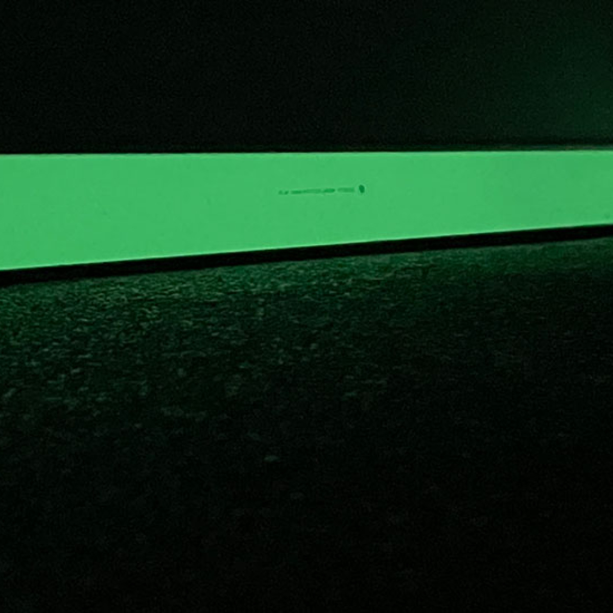 Leuchtdichtemessung von Low Location Lighting Systemen PERMALUX