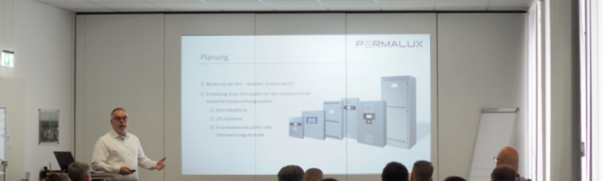 Weiterbildung zur Fachkraft für Sicherheitsbeleuchtungsanlagen PERMALUX